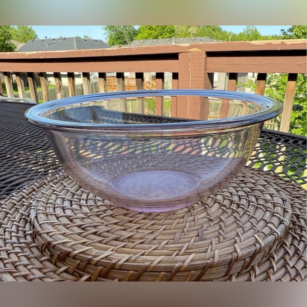 Vintage Pyrex Corning Cranberry/Purple Glass Nesting Bowl 323 1.5L